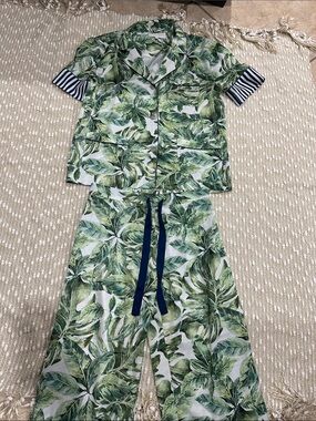 Leaf-Print Green Kids Pajama Set with Navy Trim